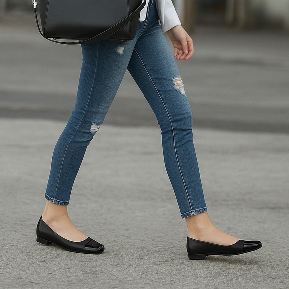 DV by Dolce Vita Malanie Black Toe Cap Ballet Flats | Size 6.5 | NWT - Picture 1 of 11